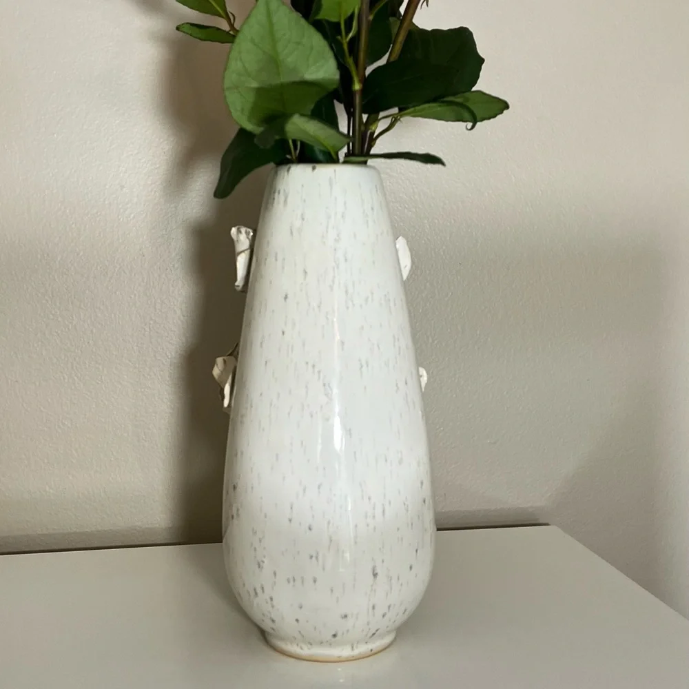 White and Speckled Grey Ceramic Vase 3D Flowers Pottery Home Decor Shabby Chic
